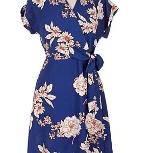 Chic Floral Midi Dress in Navy Blue